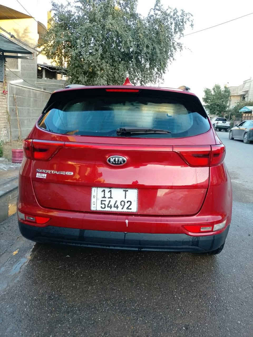 كيا سبورتج للبيع موديل 2017 وارد امريكي كلين السياره فقط دعاميه ولحد الان كلين لاصبغ ولاتبديل ولابارد ولا جراد كفاله عامه السياره صور أمريكا مرفقه بالمنشور وهاي صورها جدد هسه مصورها افحص وين مايعجبك ماشيه 90 السعر 135 ورقه مكان السياره بغداد البلديات ***********
