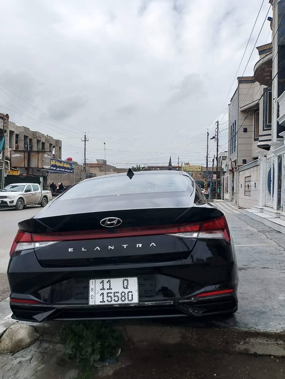 سلام عليكم ارخص النترا سعر :132
النترا اعله فئه مديل 2023 
لون : اسود 
السونر : داخل المنشور 
فول مواصفات عده الفتحه 
رقم بغداد انكليزي 
العداد :60 الف    
مواصفات كامله 1/1 فول عده الفتحه 
بصمه تشغيل + تشغيل عن بعد + بصمه ابواب 
شاشه دجتل كار بلي 
سستم صوت ماركه bose بلادي 
لدات امامي خلفي
اوتو هولد
مانع انزلاق 
اوتو ستارت 
مود درايف 
تحكمات استيرن 
حساسات اماميه خلفيه 
رادرات اماميه خلفيه
رادار نقطه عمياء
مستشعر وقوف تلقائي  
4انظمه قيادة
كامره 360
اشاير مري+شفط
تثبيت مسار+ وتثبيت سرعه 
دخول ذكي وترحيب
وجنطه ذكيه تفتح عند الاقتراب
تدفئه تبريد بل كراسي 
مري شفط+اشاير مري
مقاعد : جلد بلادي 
ويل كب مميز  
وبعد بيها مواصفات
العنوان: بغداد الشعب 
سعر : 132 ورقه
رقم الهاتف : ***********
