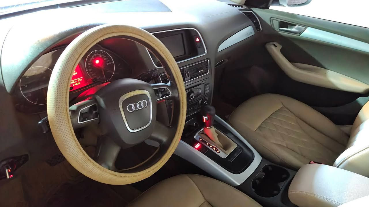 بيع اومراوس حسب القناعه
اودي Q5 موديل 2011
محرك 4 سلندر تيربو 
قطعتين صبغ بدون ضرر 
وتس اب ***********
