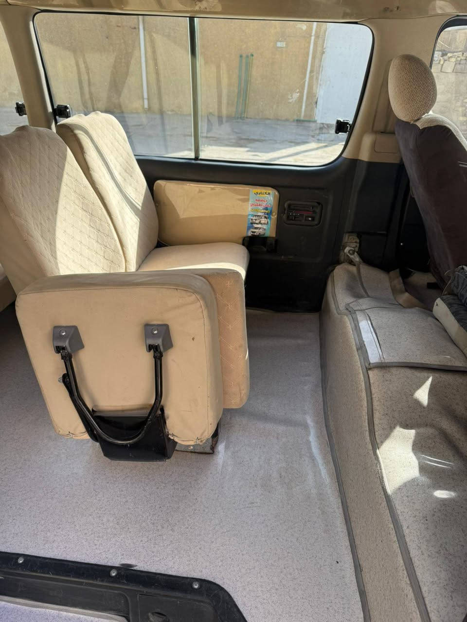 جنبي اج وان سياره مكفوله ماعدا الدواير مكينه كير اكسن خير من الله تحويل ثاني يوم السعر ١٠٥ وبيه مجال ***********
