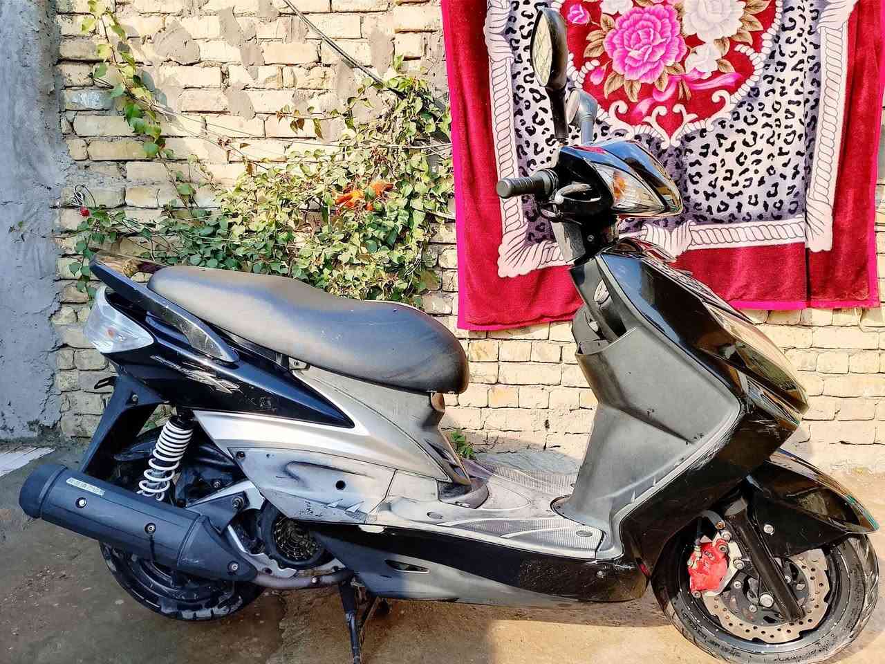 السلام عليكم دراجه سكنس مكفوله سعرها 800بغداد الأمين الثانيه الرقم ***********
