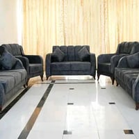 ١٠ مقاعد • ستندر • توصيل