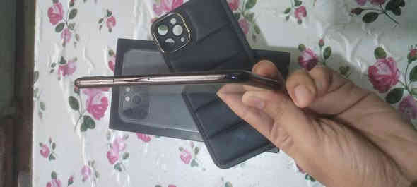 السلام عليكم شباب موبايل ايفون ١١ برو ماكس ذاكرة ٢٥٦ بطارية ٧٥ مامفتوح علفحص فقط بي هاي السووادة الموظحهة بي لاماثرة ولاتكبر سعرة٢٦٠للشراي ***********
