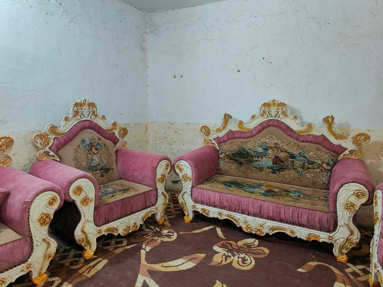 تخم ملكي 10 مقاعد تزكام نضيف حيل اخو جديد مابي اي ضرر تفحص وتاخذ سعره 350 وبي مجال مكاني كاظميه يوجد توصيل بكروه *********** يوجد واتساب
