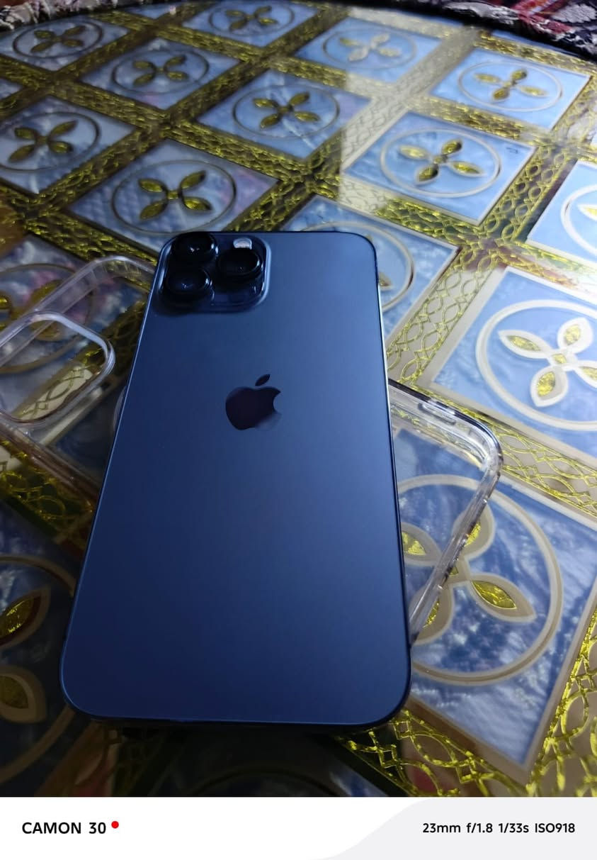 السلام عليكم
ايفون ١٣برو ماكس امريكي لون اسود

تلفون وتر 

ذاكره ٥١٢. بطاريه ٩٢ 

تلفون عله وضع الشركه مكفول من كلشي 

السعر ٧٢٥ وبي مجال بسيط جدا 

مكان جزيره الخالديه 

هاتف ***********
