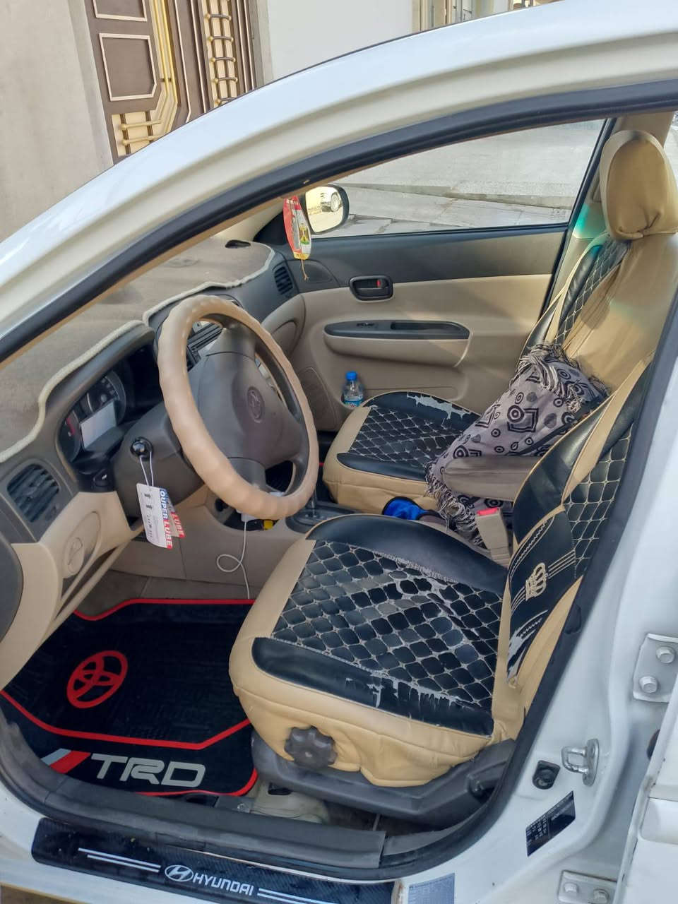 اكسنت للبيع موديل 2011 محرك 16 فول توماتيك مكفوله صبغ وضرر محرك وكير شرط سعر 95 ورقه مكاني نوصل للاستفسار
 ***********
***********
