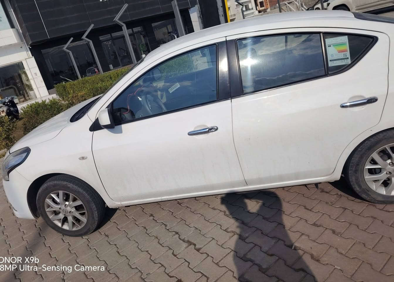 للهم صلي على محمد وال محمد 
للبيع فقط 
نيسان صني 2020 بليتة زركة 
دفتر بانزين موجود رقم سليمانية تحويل ثاني يوم
کیر ومحرك وتبرید ثلج السياره مكفولة من الصبغ والتبديل و بيها بس بارد 
 المواصفات المعروفة 
تايرات ويل كروم 
تحکم ستیرن 
تبريد قطعتين 
4 جام کهرباء 
حساسات خلفيه 
شاشه وكامرة كبير كار بلي (المسجل البلادي هم موجود) 
سویج ريمونت 
دبل ایرباك 
تحکم ستیرن حساس تایر مانع انزلاق يدات نیکل 
سيارة مابيها مصرف
السيارة ماشية 110 الف
مكاني السيارة كركوك 
وسعرها مناسب 105 بيها مجال كلش بسيط
*********** كركوك, العراق
