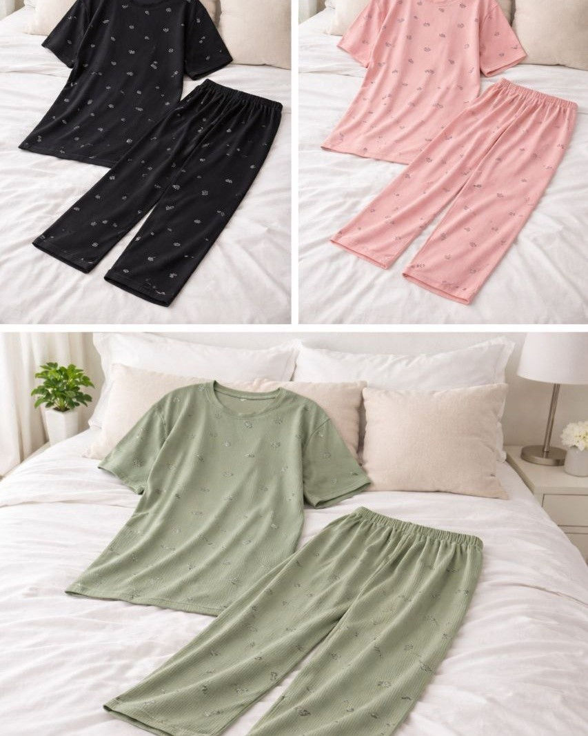 جديد كليآ سمايلي 

تراك خامه ريب محزز ليكرا 

فري سايز يلبس من وزن 50 الى وزن 80 واكثر 

القطعه ب 8  الاف فقط

***********
