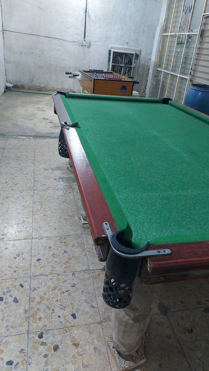 السلام عليكم ميز عراقي للبيع 
السعر ٤٠٠ بغداد جسر ديالى
***********
