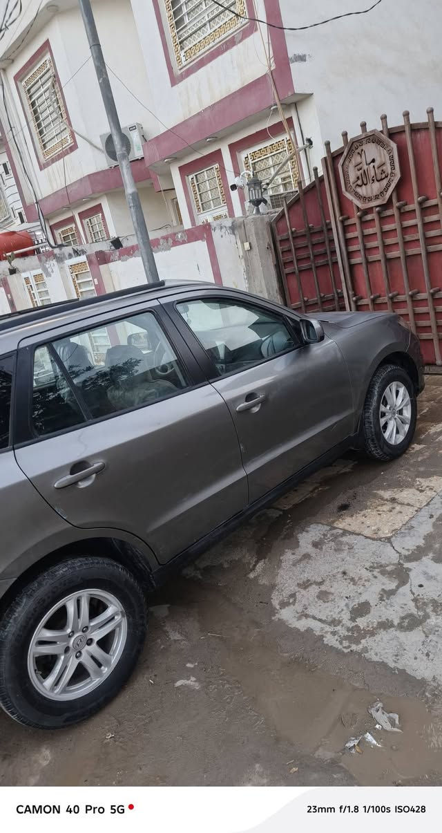 سيارة للبيع سانتا فيه موديل 2012 كفاله عامه السياره ٦ستندر بدون صبغ السياره باسمي رقم نكليزي ***********
