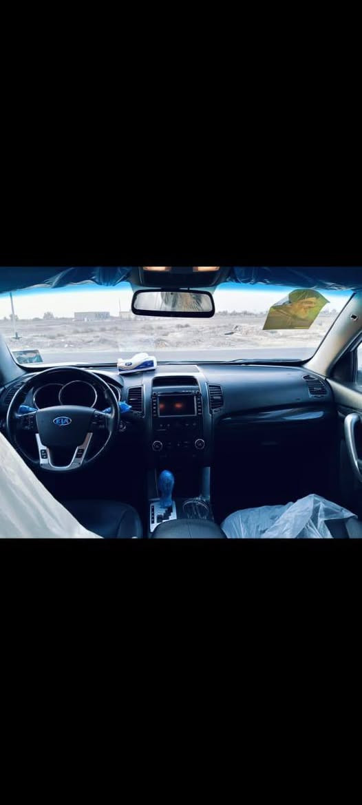 سلام عليكم سياره سورنتو للبيع موديل 10 سياره ادوات مواصفات فول كامله مابيه اي نقص بصره قضاء لمدينه سعر 60 وبيه مجال رقم الهاتف *********** هاذ اتصال واهاذ رقم واتساب***********
