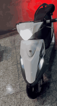 سلام عليكم دراجة ماكس عدلة بوشه 50 بلاد مبدله بس ولفات مابيها اي نقص كل شي يتشغل سلف هندر وكهربائيات  شلعة ومعدل مكاني ناصريه مركز 
***********
