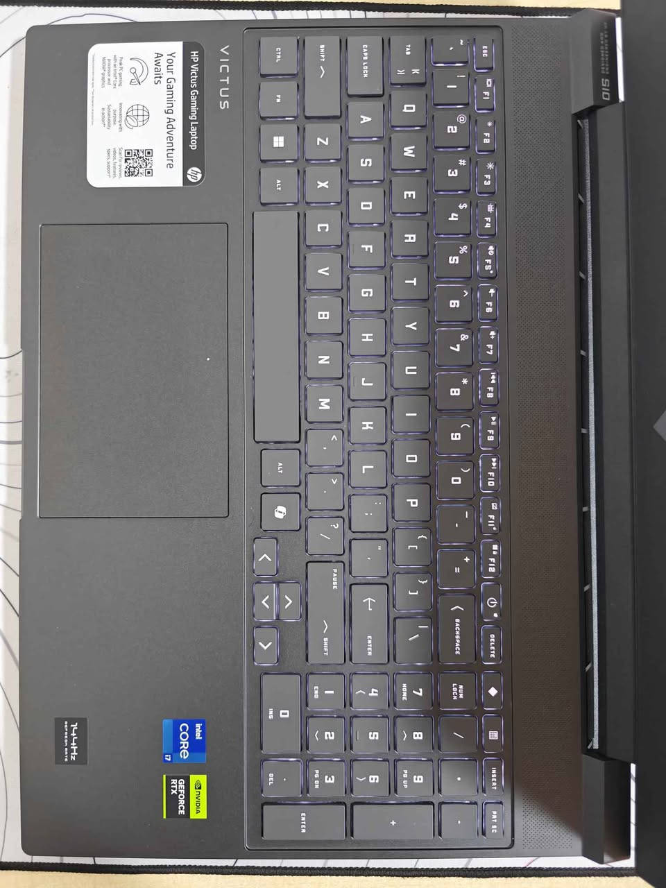 HP Victus 15 🚀 دێوەزمەکەی اچ پی! / وحش الفيكتوس
کوردی:
بۆ ئەوانەی بەدوای لاپتۆپێکی لۆک و داهاتوودا دەگەڕێن بۆ یاری و مۆنتاژی قورس، ئەم ڤیکتۆسە بێ منەتە! زۆر پاک و بێ عەیبە.

👈 بۆ بینینی کۆمەڵێک لاپتۆپی شازی تر، سەردانی کەناڵی 
تێلیگرامەکەمان بکەن: https://t.me/diarytechnology

العربية:
للألعاب الثقيلة والتصميم، لابتوب لقطة وبحالة الوكالة وبشرط الفحص.
👈 لمشاهدة المزيد من اللابتوبات المميزة، انضموا إلى قناتنا على التليجرام: https://t.me/diarytechnology

مواسات / الخلاصة: 🛠️
▫️ CPU: Core i7 13th Gen 14-Core 🌪️
▫️ GPU: RTX 5060 8GB 🔥 (نەوەی نوێ)
▫️ RAM: 16GB DDR5 (سڵۆتێکی تری بەتاڵە) / SSD: 512GB 💾
▫️ Screen: 15.6" 144Hz 📺

💵 نرخ / السعر: 1,699,000 دینار (مەجالی تێدایە / وبي مجال للشراي) 🤝

📞 پەیوەندی / للاستفسار:
*********** 📲 (واتسئەپ هەیە / واتساب)
*********** 📲
تیلیگرام: @Dyarysabr حلبجة, السليمانية
