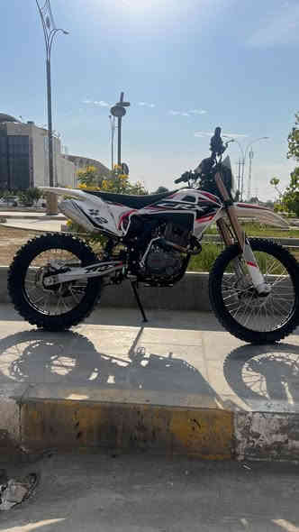 دراجه قفاز جبلي موديل 2025 سعرها مليونين وبيه مجال صارله اسبوع منّ كملت ناصريه مركز ***********
