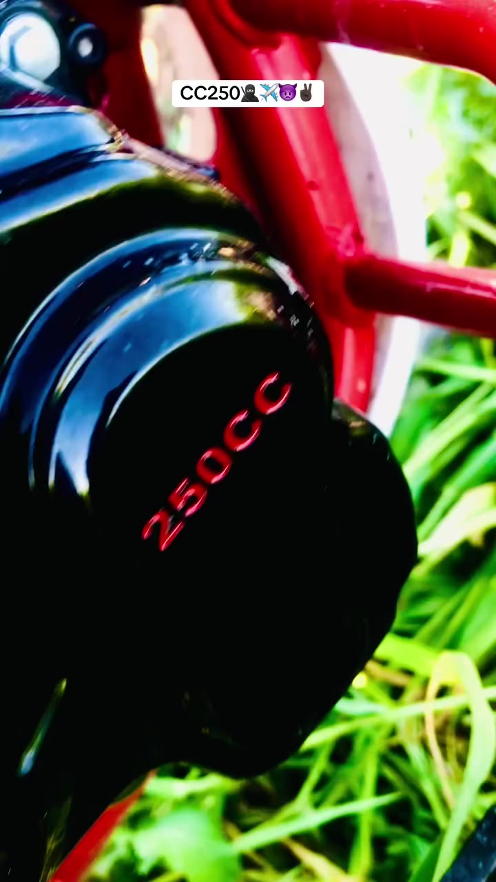 السلام عليكم ماطور قفاز ٢٠٢٥ محرك ٢٥٠كبس  النوعيه كاوير  السعر ٨٢٥ وبي مجال قليل ومكاني اكوير رقمي ***********
