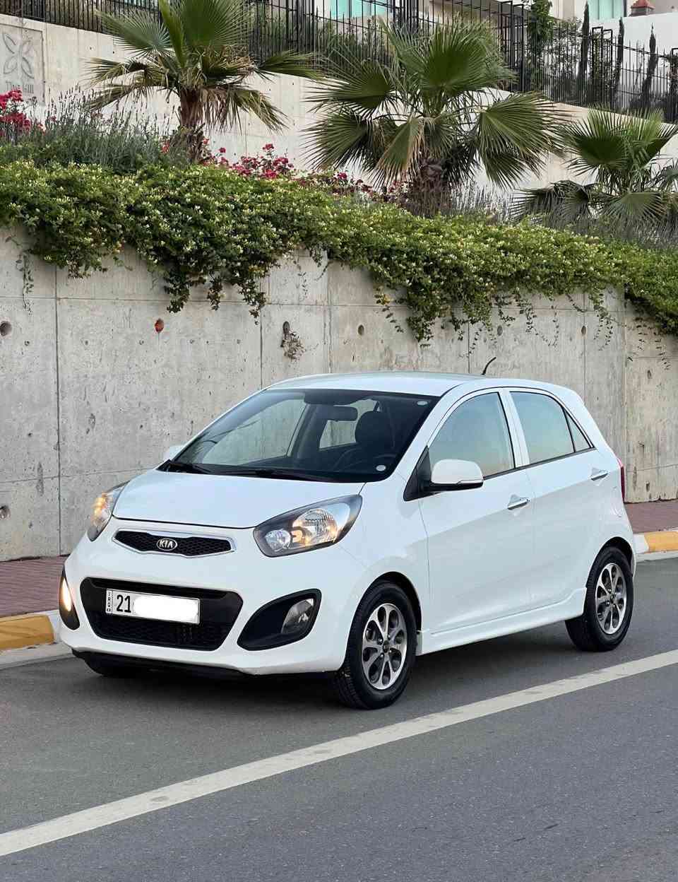 Kia Picanto 2013  - کیا پیکانتۆ
مواسەفات
٤ پستۆنی 
Abs
(گێر ئۆتۆماتیک)
سوکان ڤۆلێۆم 
بلوتووز AUX.USB
ئاوێنە کارەبا 
قفڵ مەرکەزی 
٤ جام کارەبا و ئۆتۆ
تحکوماتی سوکان 
زۆر مواسەفاتیکە
 ١٣١ هەزار کیلۆمەتر  ڕۆشتوە 
گێر و مەکینەی نەکراوەتەوە 
 ( بێ بۆیاخە ) 
‏٢ PDR بچوکی هەیە 

٤ تایەی تازە ڕۆن و فلتەر و تەقە و ڕەقە و کارەبایەت بەشەرت
  (سەنەوی تا ٢٠٢٨ ) تازەیە  تەحویل بەشەرت 

ناونیشان : سلێمانی 
0770 120 91 91 السليمانية, العراق
