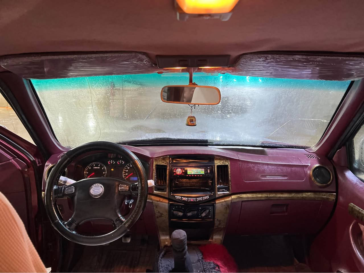 ئەم سەیارە جوانە بۆ فرۆشتن مۆدێلی ٢٠٠٩ مەکینە و گێڕی مەزبوتە. مەکینەکەی بە شەرتی ١٠ فیتەر قەترە سبوخی نیە کامل لە سەر بیلاد ماوە تۆ چوار تایەی لۆکی لە سەرە سەیارەکە ماڵی دۆستە  ڕێگە پێدانی مروری هەیە و مەنەفێس و وەکالەی ئەسڵی لە گەڵە نرخی ٤٢ گڵا و ماعەمەلە یەکی برایانە 
ژ.م *********** كالار, السليمانية
