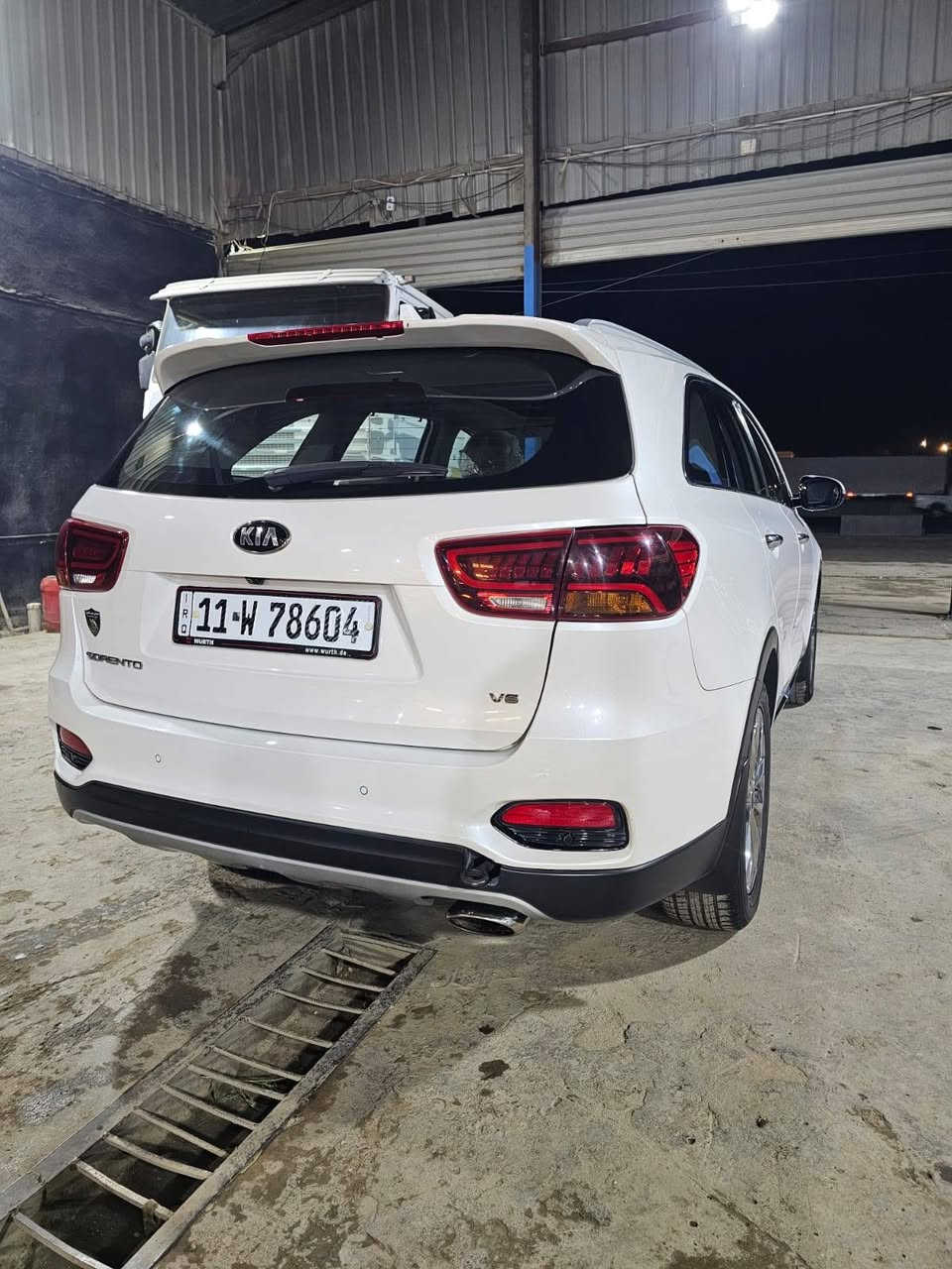 سلام عليكم
سورنتو 2018  شكل 20 خليجي رقم بغداد انكليزي 
سيارة مكفول من صبغ وشخط ورصعة سيارة جديدة
سيارة ماشية 73 حقيقي سيارة كويتي فول1/1 مواصفات 
فور ويل تحكمات جنطة كهرباء سايد بريك كهرباء سلايت قمارة جلاتين بلاك مكينة 6 كير 8 نمر كشنان جلد تدفئه تبريد اشارت ترحيب مري شفط 
عنوان بغداد قرب تاجيات سعر (26الف)
*********** واتساب وخط
