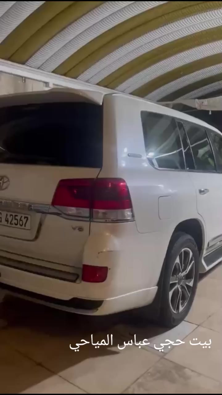 السلام عليكم لاندكروز ٢٠١٨ كفاله كاز اصل السعر ٥ شدات ***********
