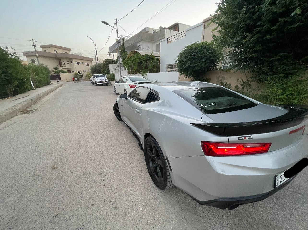 سلا م عليكم 
كمارو ٢٠١٦  ٦سلندر (خليجي)
رقم سليمانية تحويل وكالة بشرط
٤ قطع صبوخ بدون دواخل بدون شاصي 
١٢٧٠٠٠كم ماشية 
كير و محرك مامفتوح و اكسل بشرط
فلنجات برمبو  شاشة كبيرة و ليد
٣ مود قيدك بريك بصمة
تايرات جديد ويل س س  سنوية باسمي كلشي جديد 
سعر ١٠٩ بيها مجال 
***********
