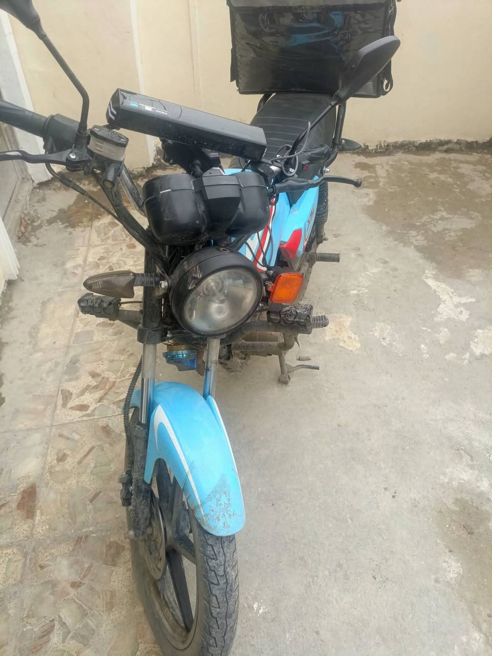 دراجه شونك لبيع كامله مابيه شي بس مكاتبه بيها مكفوله من سرقه   ‏‪***********‬‏
