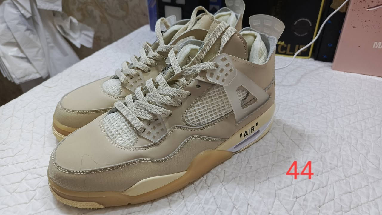 احذيه رجاليه جديد ماركات جديد غير مستخدم  للاستفسار ***********
