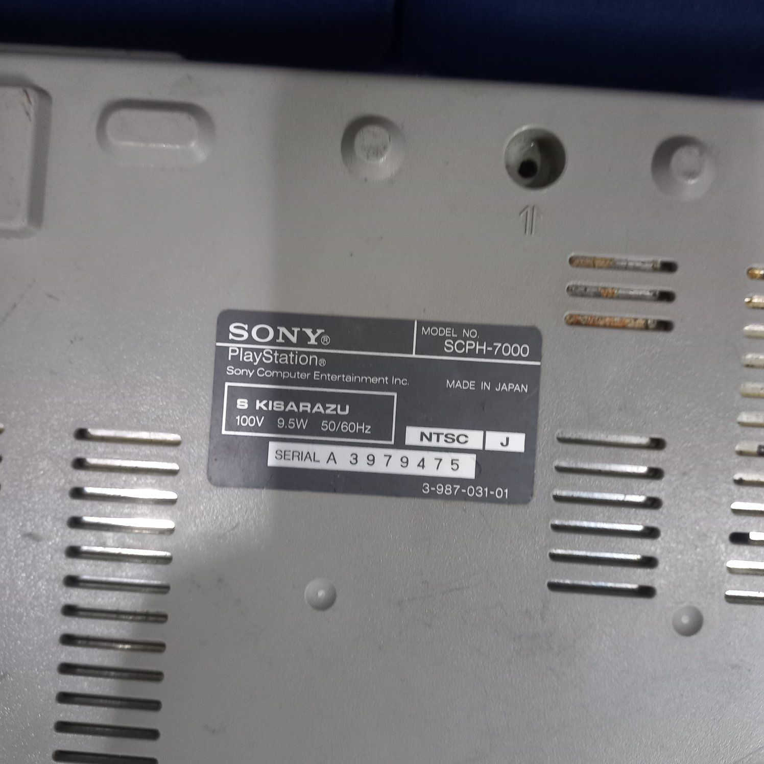 بلي١  شغال✅️ 
نظيف  جدا  ✅️
يشغل اقراص كوبي واصلي ✅️
مع جوستك وحده ومجموعة اقراص ✅️

سعره النهائي   / ٤٠ الف [ سعر نهائي ] 

توصيل كافة المحافظات ٦


**إذا كنت صاحب هذا الإعلان وتريد حذفه لأي سبب، رجاءا أرسل رسالة إلى الدعم الفني**