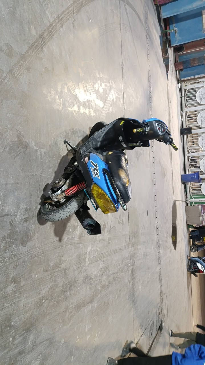 سلام عليكم
دراجه 
ماكس عدله 
بوشه 55الدراجه 
هاون تخبل شعله شك الكاع 
معدل يخبل بيه صلنصة رايضي 
الدرجه كلش كلش حلوة نكره سلف 
كهربيات كله شغالة الدرجه كله كملة نقص 
قبق هندر لا نضوح لا تبخير لا تنقيص مكان بغداد 
***********بي وتساب خاص ماعدي رسلني وتساب وبخدمتك
