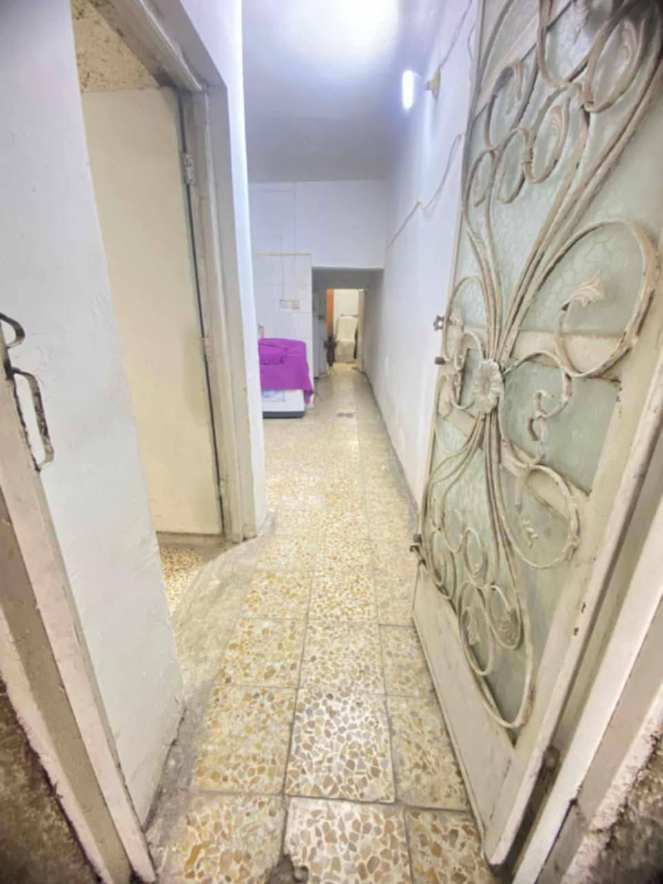 بيت للبيع 100 متر طابق واحد طابو صرف عنوان الحسينيه بداية مسقط خلف الكازينو
سعر 60 وبي مجال 
***********
