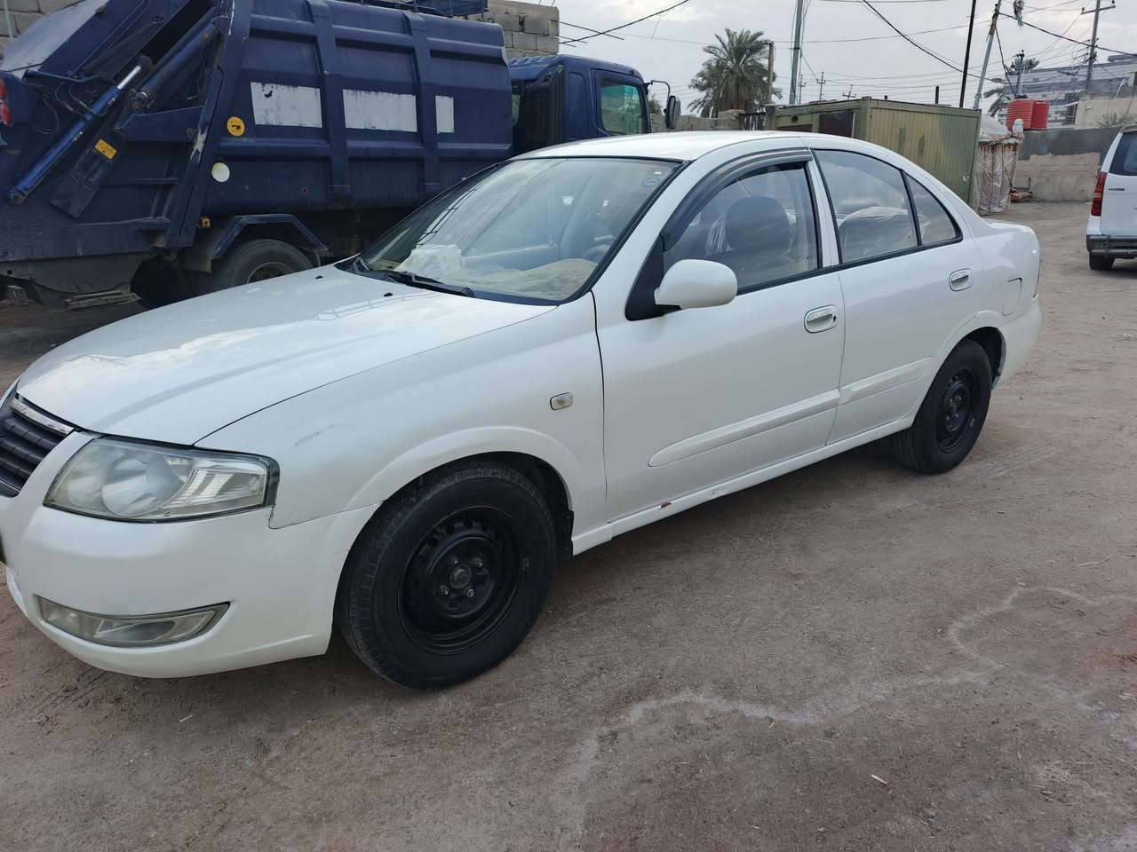 نيسان سني 2010 كوري رقم اربيل انكليزي
كير  ومكينه كفالة بيه صبغ قطعه وحده المدكر الخلفي الجهه اليسرى وبيه ضربه بالحوض وراجعه بارد بس السياره خير من الله تبريد تدفئه كهربائيات كلهه شغاله تريد تحويل تريد وكاله بكيفك السعر ٩٧ وبيه مجال او مراوس حسب القناعه

العنوان البصره ابو صخير 

***********
