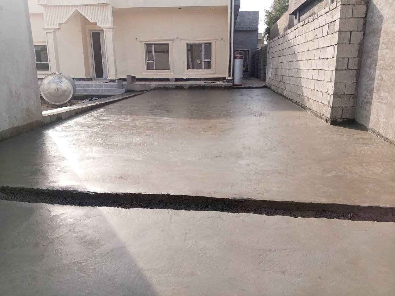 يوجد كادر خباطه صب بيوت داخل وخارج ناعم لاش مع صحيات تعديل ابيوت فرش حصو شقل درجه اولى /***********/***********
