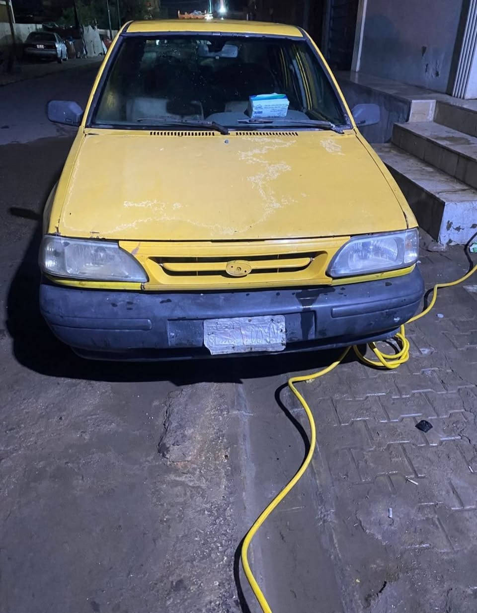 سلام عليكم سايبه للبيع كير مكينه زينات شواصي مكفولات كهربائيات كلهن شغالت سياره حلوه مال شغل ترايك وين متريد سياره بدون راعي وسنويه ضايعه اتكفل عشائر وطلب وسرقه سعر ٨٠٠ الف مكان نجف ***********
