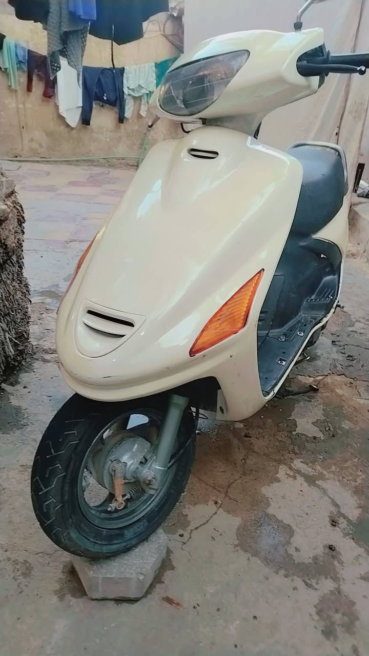 سلام عليكم دراجة فراشة للبيع دراجة شغالة وكهربائيات شغالة أوراق من الوكيل السعر على الخاص للأستفسار على الرقم واتساب ***********
