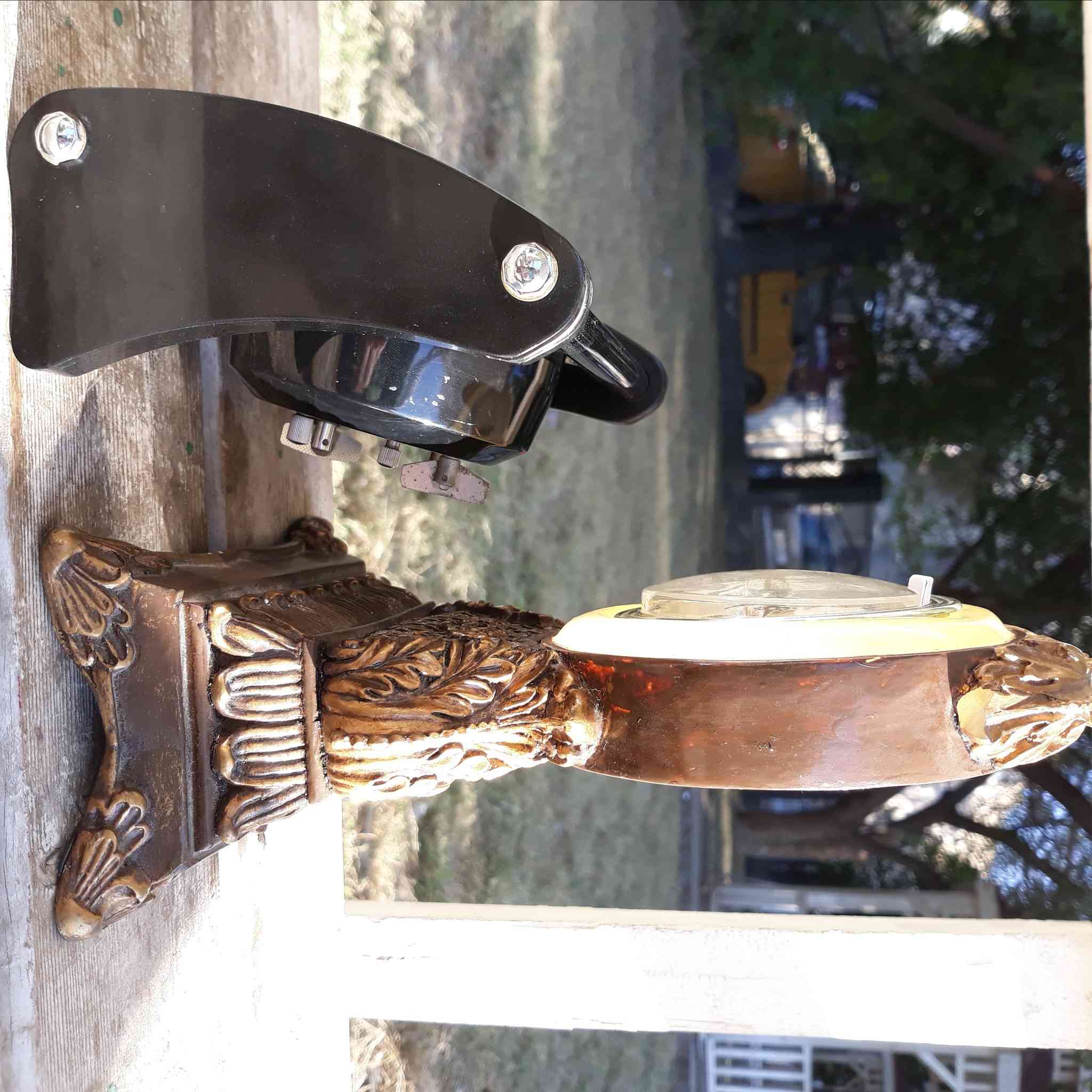 السلام عليكم
ساعة منضدية صينية استيراد الأجهزة الدقيقة طول 13 سم و عرض 18 سم
والأخرى صينية منصوبة على تمثال مصنوع من الخزف طول 23 سم وعرض 10 سم
البيع يكون اثنينهم سوى
شغالة بشكل جيد جدا
السعر الكلي اثنينهم ب 65 الف دينار 
يوجد توصيل لكافة المحافظات


**إذا كنت صاحب هذا الإعلان وتريد حذفه لأي سبب، رجاءا أرسل رسالة إلى الدعم الفني**