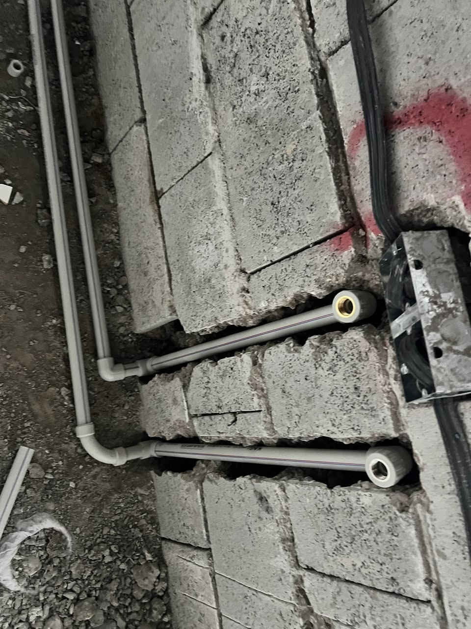 سلام عليكم 
 بعض الصور من اعمالنا ..مستعدون  لتركيب كافة الخلاطات والكيزرات والماطورات المي والفلاتر والمغاسل الحديثه والقديمه والتانكيات والبوسترات ..اسطة بورجي جوال اوصل لباب بيتك  فقط اتصل ع رقم (***********) موجود واتس اب
