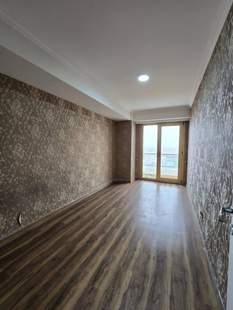 شقة الايجار في رويا تاورز ثلاث غرفتيين  و صالة فارغ 
*********** أربيل, العراق
