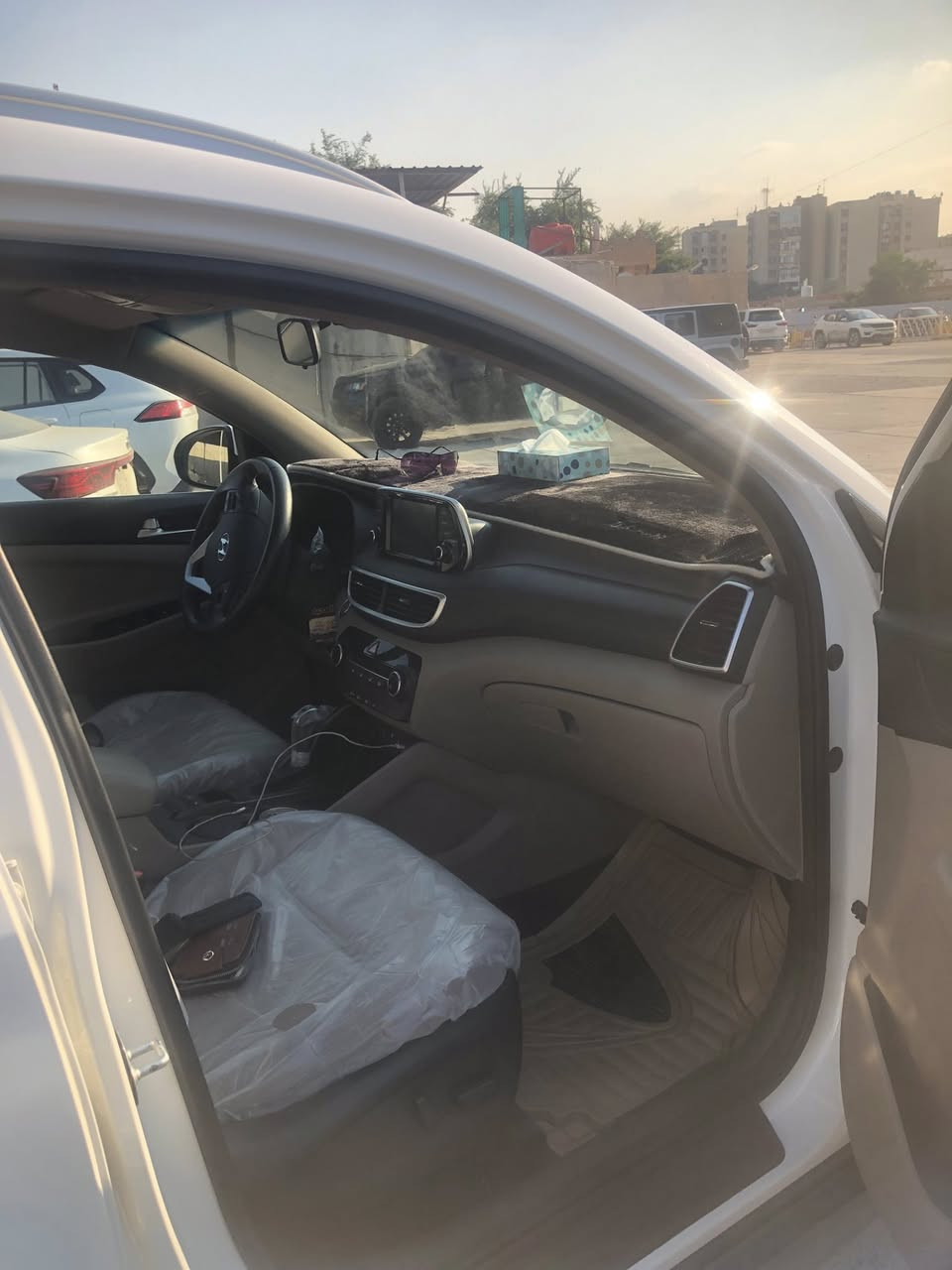 توسان ٢٠٢٠ للبيع فقط صبغ دعاميات اثر شخوط مكفوله فول عدا الفتحه باسمي سنويه ٢٩ وكاله الكاصد خمس عدسات مكاني البياع ***********السعر ٢٠٣
