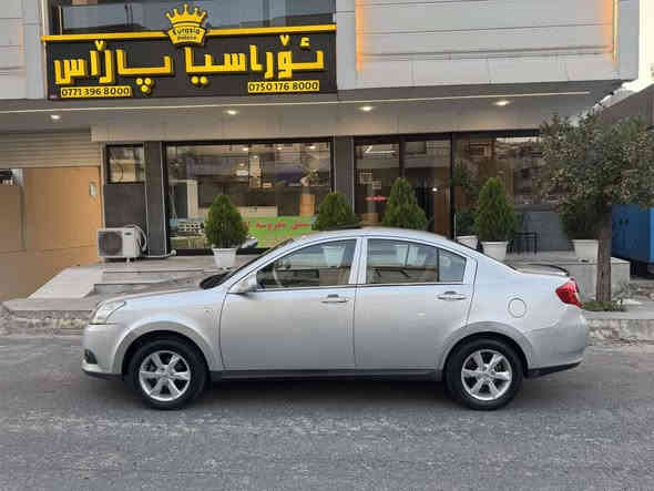 شێری A5 مۆدێل 2014
 سەنەوی و ژینگەی تا مانگی 3 ی 2026 تازەیە
تەنها سندوقی بۆیاغە بێ ناوگرتن 
سۆنەریم داناوە 
گێڕو مەکینەو تەبرید بەشەرت
تەحویل و غرامەو بڕاوەی بەشەرت
144 هەزار ڕۆیشتووە 
مواسەفات 
دەبڵ گێڕ ئۆتۆماتیک و عادی ٦ گێڕ مەرغوب
مەکینە ی بیلادی 
تەبرید ساردو گەرم مەزبوت
ناو زەرد .. سەقف سلایت 
ئەی بی ئێس و دژە خلیسک 
٤ جام کارەبا و ئاوێنە کارەبا
سوکان ڤۆلیۆم .. دەبڵ ئێرباک 
کوشن جڵد.. حاسەی دواوە
ویل کەپ 
سویچ کۆنتڕۆڵ و مەرکەزی 
٦٢ گەڵاو معامەلە لە قەزای دوکانم 
*********** یان *********** دخان
