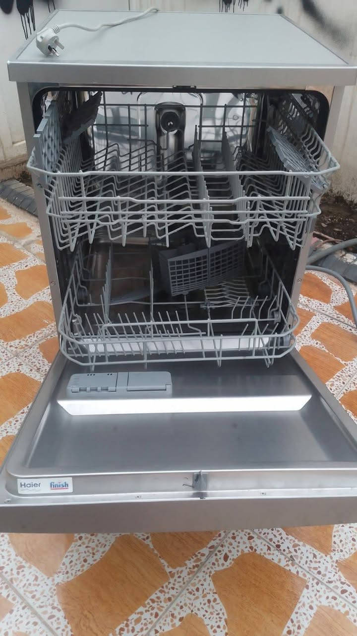 غساله صحون ماركه هاير تركي نظافه ١٠٠٪ اخت الجديده بدون اي صيانه على وضع الشركه ضمان فحص ٣ ايام السعر 150الف الشراي يتفضل خاص


**إذا كنت صاحب هذا الإعلان وتريد حذفه لأي سبب، رجاءا أرسل رسالة إلى الدعم الفني**