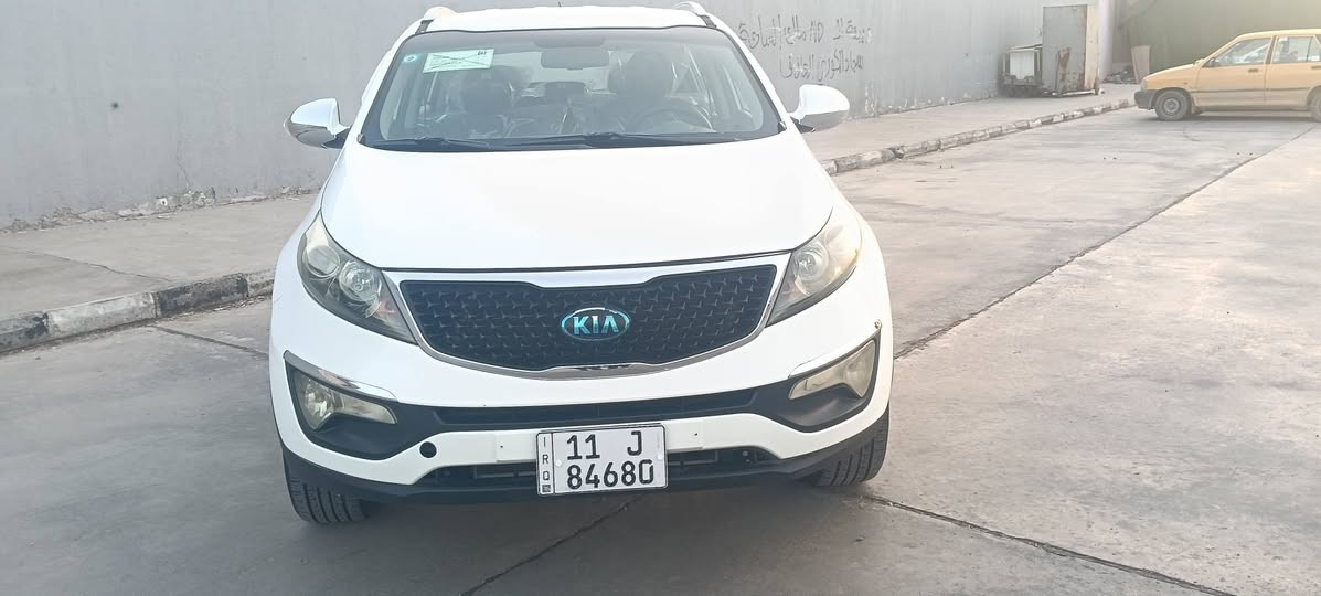 سبورتج خليجي 2011 بيه مكانات صبغ بدون فتح أو ضربه أو دواخل أو تبديل سياره ماشيه 90حقيقي مكينه جديده شرط صدر جديد بسمي سنويه رقم دولي سعرها 128وبيه مجال حك جيه تخم تاير جديد سياره مال جناي جديده  مابيها اي نقص ***********بغداد سونر مرفق مع صور
