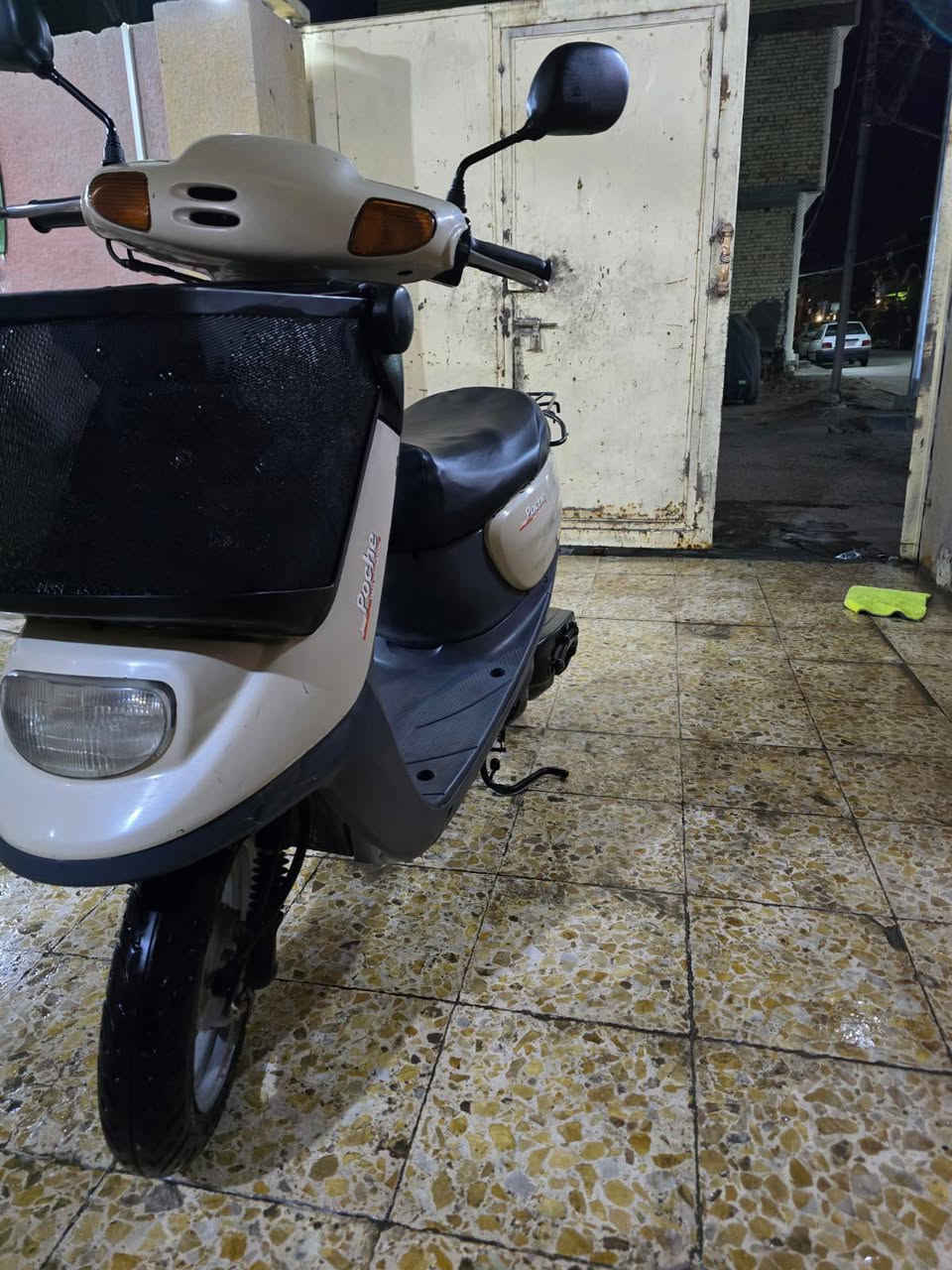 منغولي رمبة 2007
السعر 850 الف تواصل *********** 
حاوية وصلها موجود
