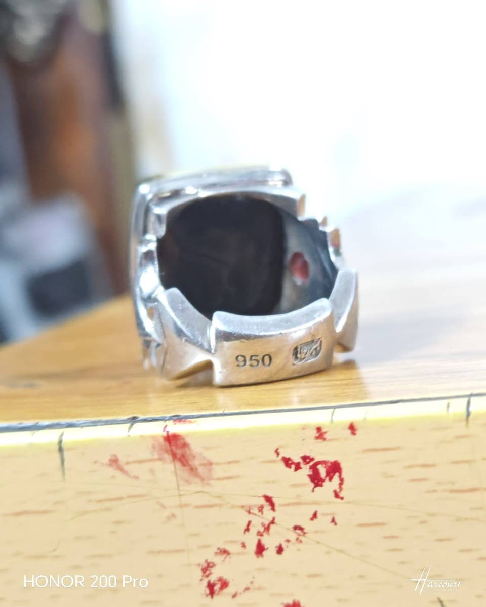 السلام عليكم 👇تواصل خاص  
الوزن: 30 غرام اسم الصائغ: مجتبي رحماني 
نوع الدواسة : فضة 950 عد الألماس: 12 
مطلي في: راديوم 
نوع الحجر: عقیق يماني #شفه_العبد منقوش اللهم صلي ع محمد وال محمد 
👈 مع #جواز__الخاتم


**إذا كنت صاحب هذا الإعلان وتريد حذفه لأي سبب، رجاءا أرسل رسالة إلى الدعم الفني**