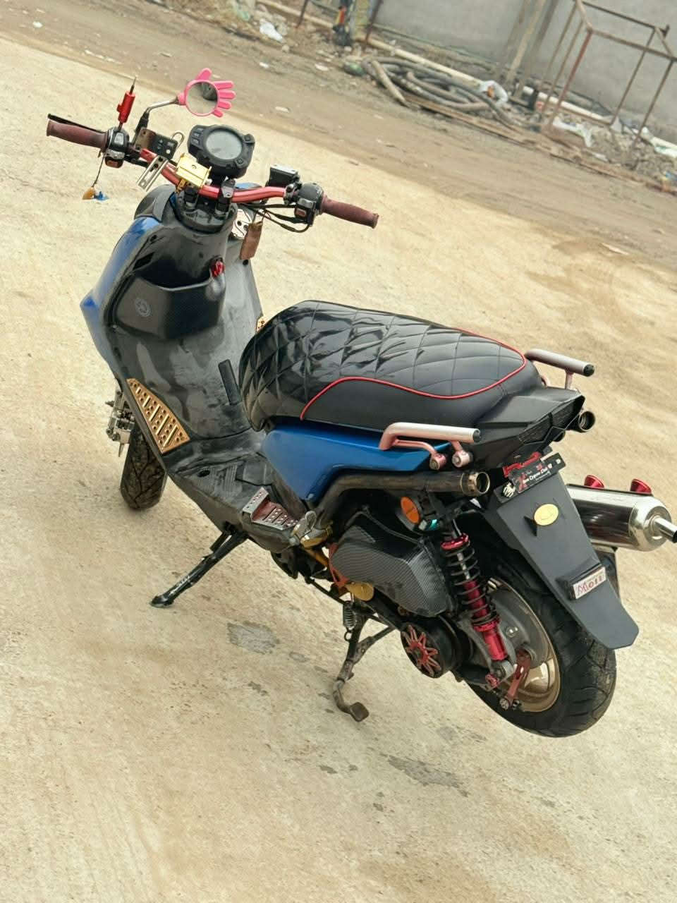 سلام عليكم جبلي مزوعه تزويد سعر ١٦٠٠قفل بدون عمله دراجه صايره عليه غاليه وتزويد غالي 
***********
