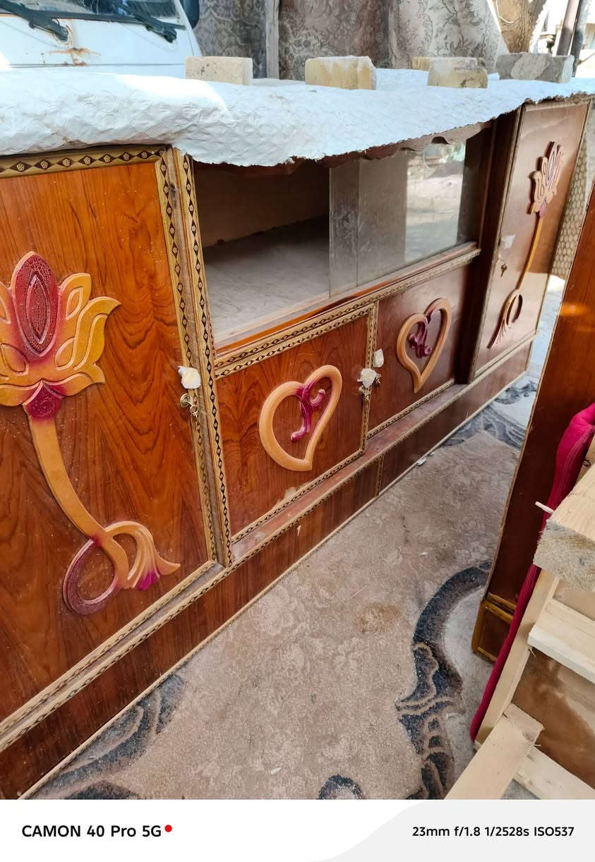 السلام عليكم بوفيات للبيع عنوان نجف عمود 103 قرب اسواق مريم رقم الموبايل***********
