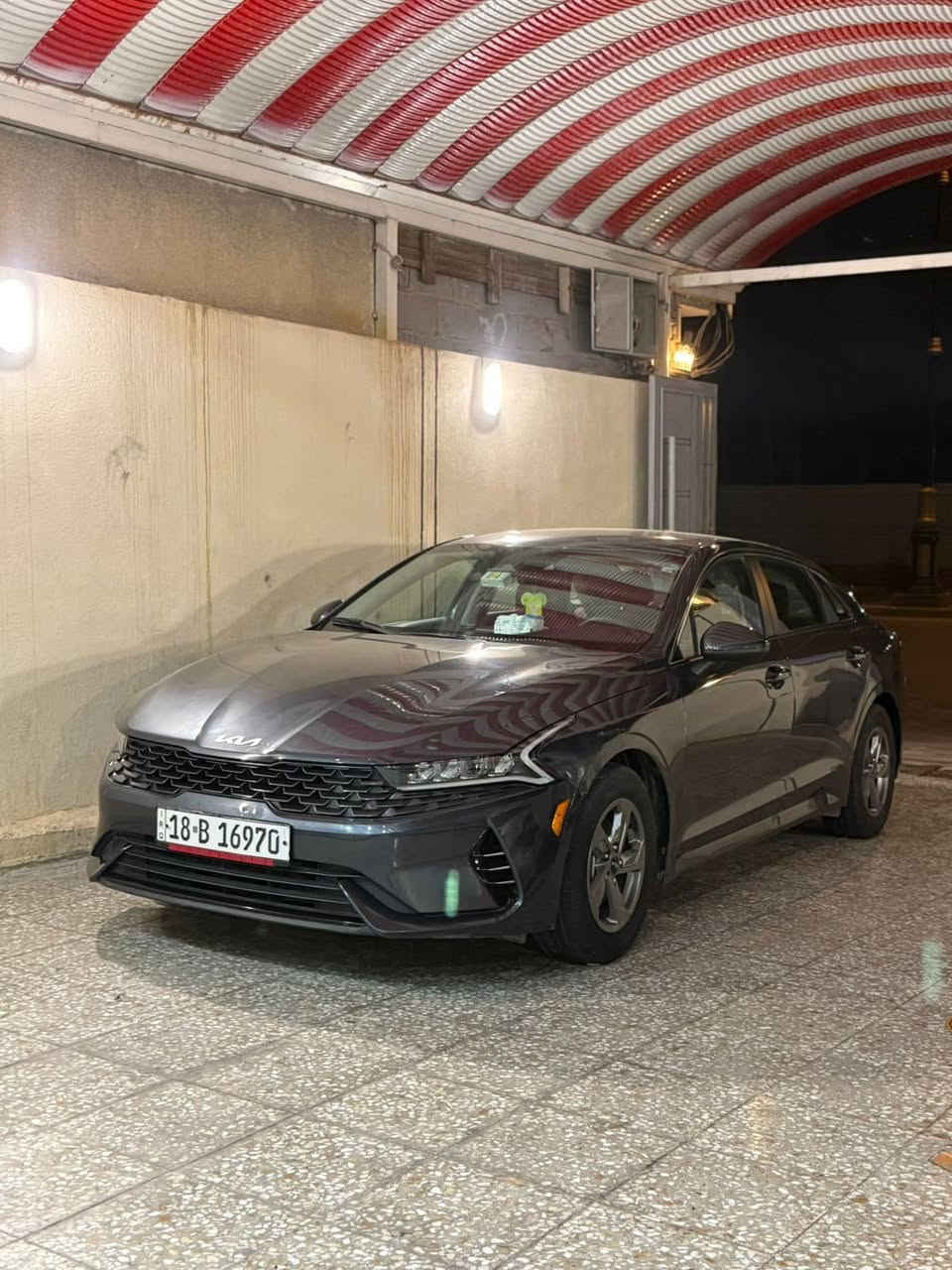 السلام عليكم 
كي فايف 2023
سعره 170. ورقه وبي مجال 
حادث خلفي بدون ايرباك قبق جنطه مبدل 
وجاملغ خلفي صبغ 
مواصفات نص فول 
رقم بابل معوقين وكاله عامة 
السياره جديده وضع الشركه ومابيه كل نقص متذب عليه دينار
مكانه كربلاء ***********
