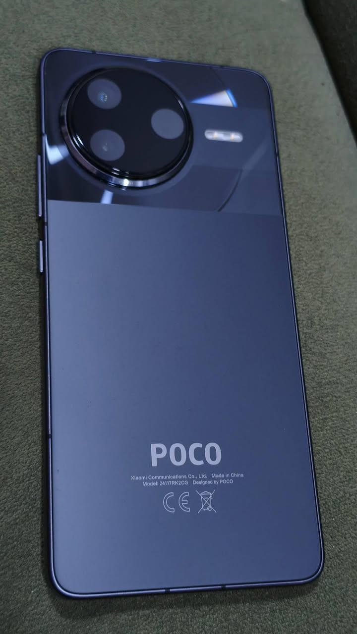 بوكو f7 pro 
بوكو f7 pro جهاز نظيف مكفول من العطل او التصليح النسخة العالمية نظافته ٩٨ ما بي اي شخط الذاكرة ٥١٢ رام ١٦.  كارتونه شاشة ضد الكسر الاصلية كفر الاصلي شاحنة الاصلية ٩٠ واط  السعر ٥٥٠ مكاني بغداد الشعب
*********** واتساب فقط
