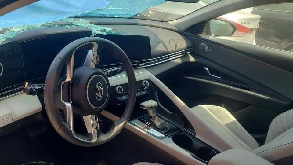 السلام عليكم  النتره هايبرد ٢٣مديل ماشيه 68ميل سياره فول بدون اي ايرباك بيها قطعتين صبغ بس بنيد وجاملغ الأيسر موضح الحادث سياره لمتدد داخل ملكي كشن كهرباء كشن تبريد تدفا ء مكاني بغداد سياره احله من الصور 145وبيها مجال ***********
