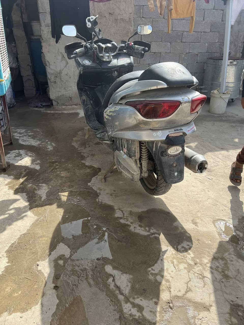 سلام عليكم فورزه 08سعر 400نقصً ويل شغاله الدراجه مكاني جسر الدوار ***********
