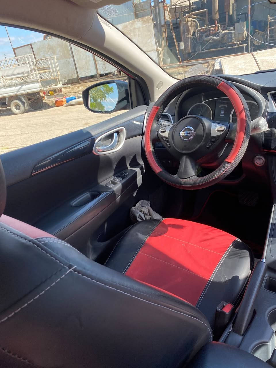 السلام عليكم شباب للبيع سنترا ٢٠١٨ السياره حادثها موضح بالصوره اعلى فول عدا الفتحه ماشيه ٦٤ مايل قابله للزياده رقم بغداد باسمي مكاني بغداد الحريه دور نواب الضباط خلف محكمة الكرخ الاتحاديه السعر ١١٥ وبيها مجال للاستفسار اكثر الاتصال ع الرقم *********** ابو مصطفى
