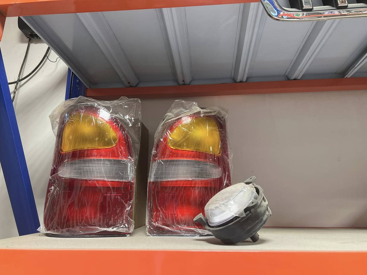 يتوفر قطع غيار السيارات بستا اسيا بريجو بنكو فونتيرا اسعارجمله يوجد توصيل @إشارة ***********
